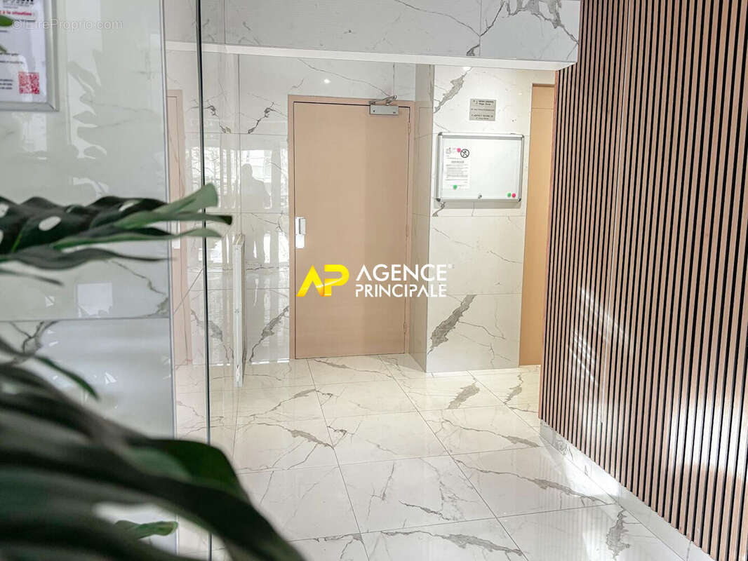 Appartement à SARTROUVILLE