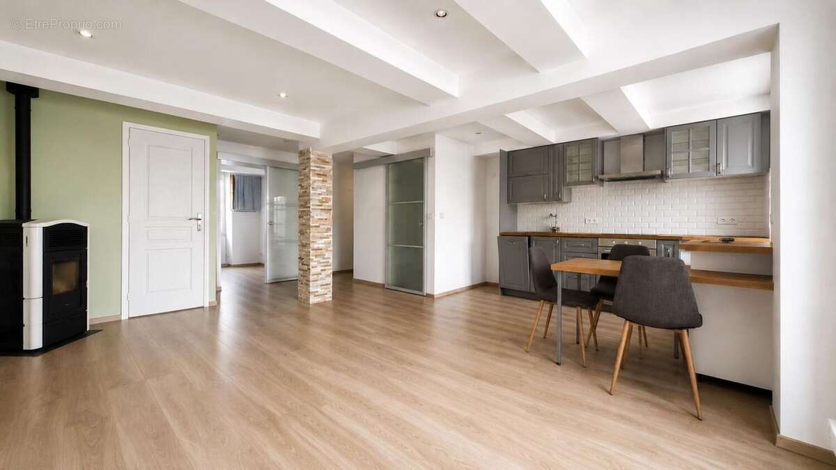 Appartement 64 m² à Saint-Andre-Les-Alpes  - photo 6