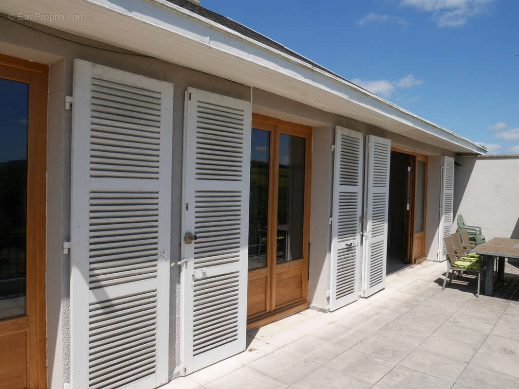 Maison à MONTIGNY-EN-MORVAN