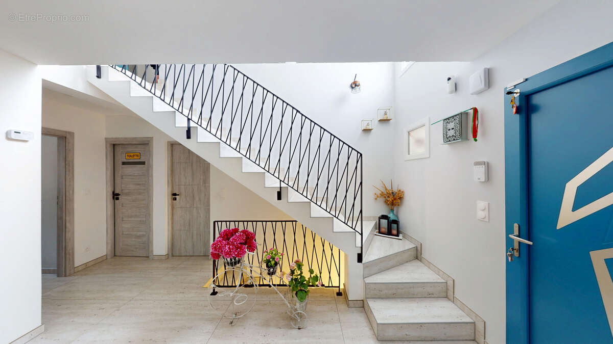 Maison familiale récente   Idéale pour une grande famille ou une famille recomposée - photo 3