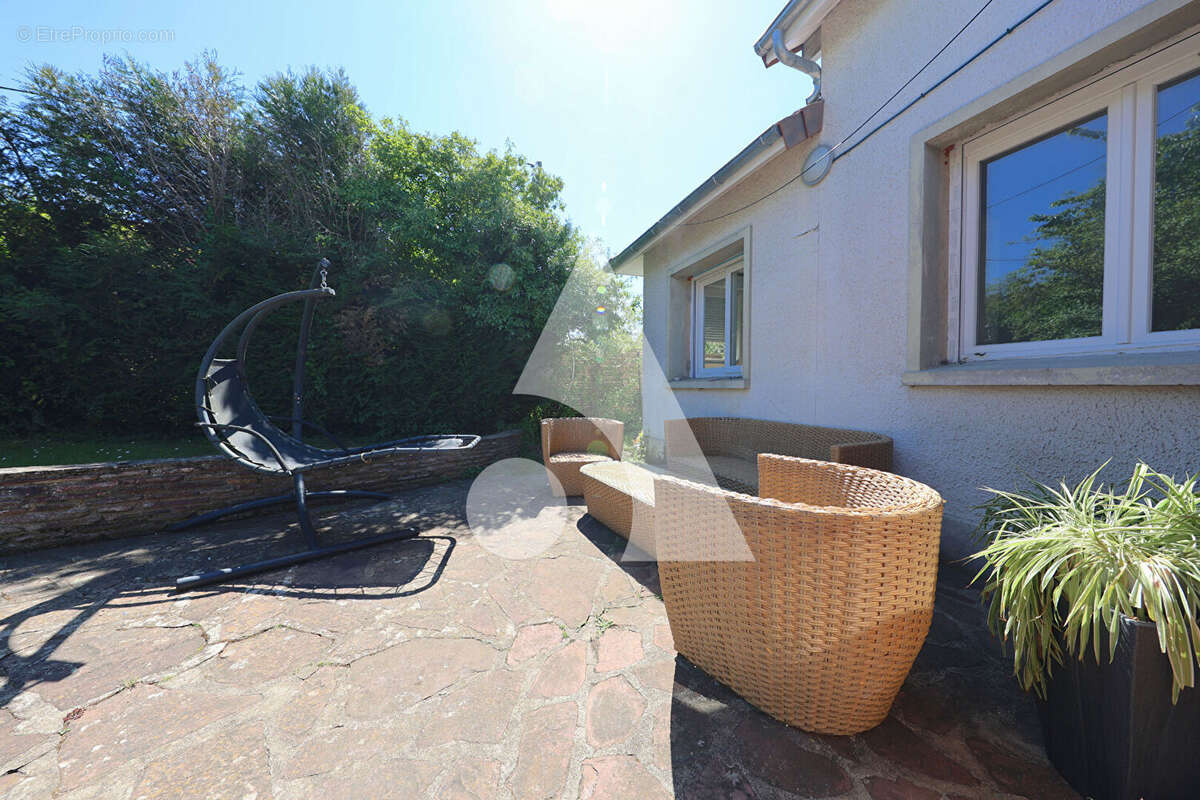 Maison à SAINTRY-SUR-SEINE