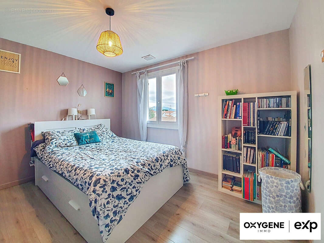 Maison à SAINT-ESTEVE