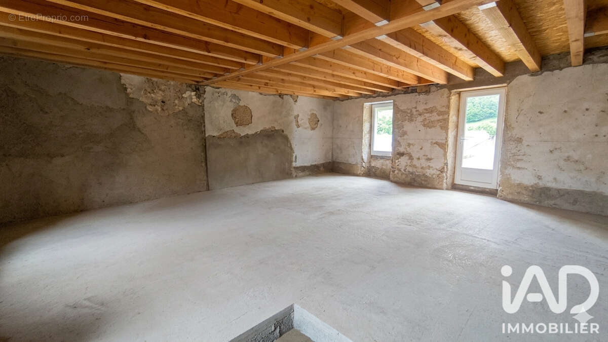 Maison 180 m² à Peux-Et-Couffouleux  - photo 5