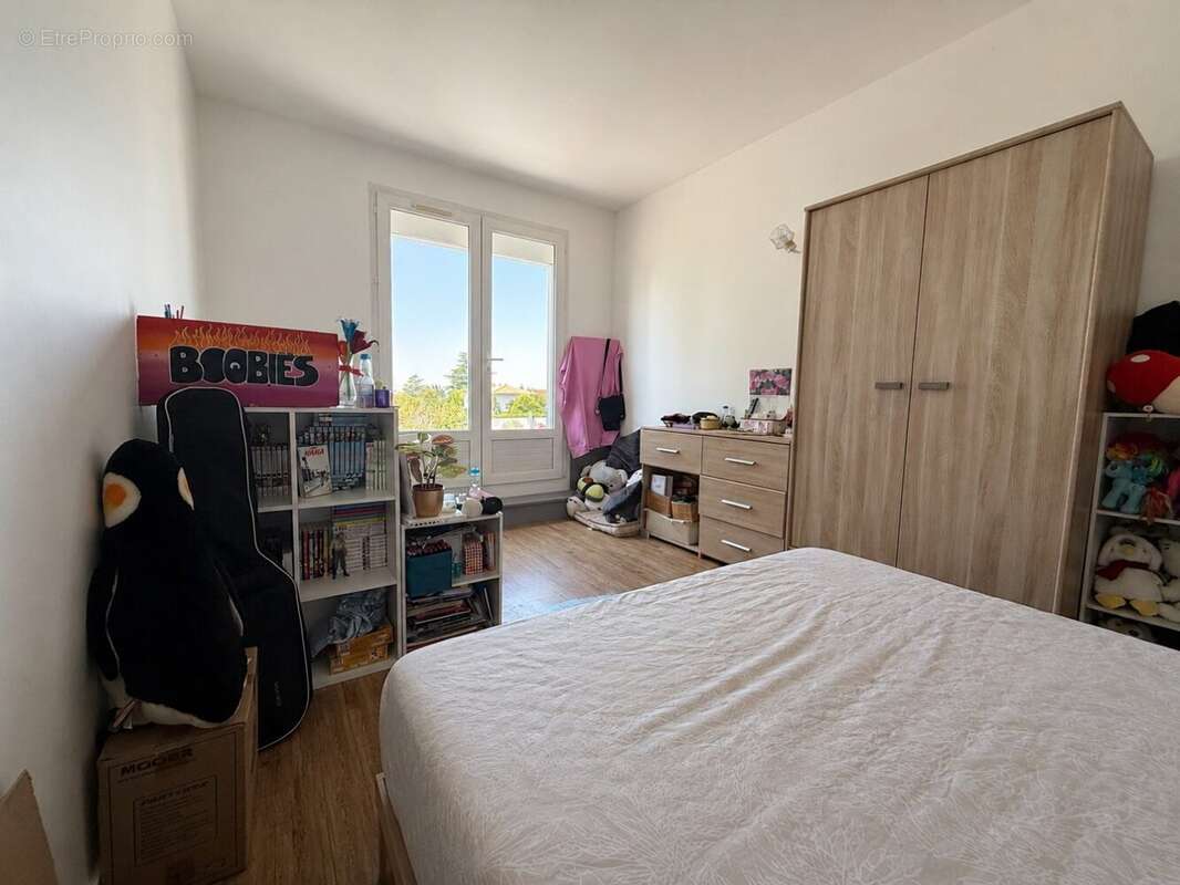 Maison familiale de 165 m² avec jardin, 5 chambres et revenus photovoltaïques  Le Gond-Pontouvre - photo 8
