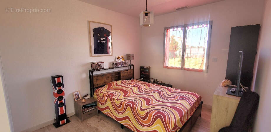 Maison à PARAZA