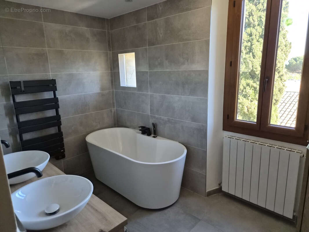 Maison à PLAN-DE-LA-TOUR