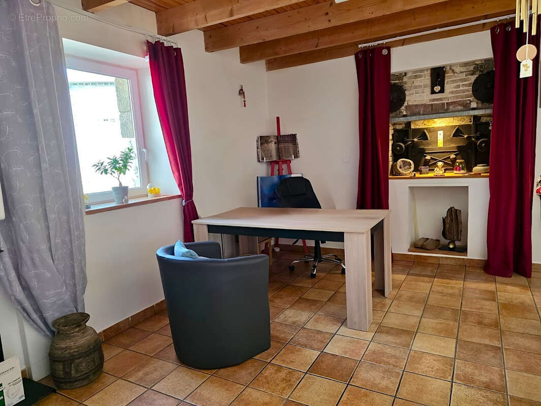 Maison à SAINT-NICOLAS-DU-PELEM