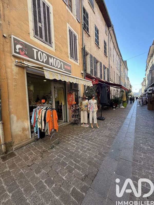 Photo 2 - Commerce à SAINT-MAXIMIN-LA-SAINTE-BAUME