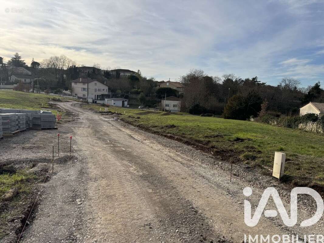 Photo 2 - Terrain à ANGOULEME