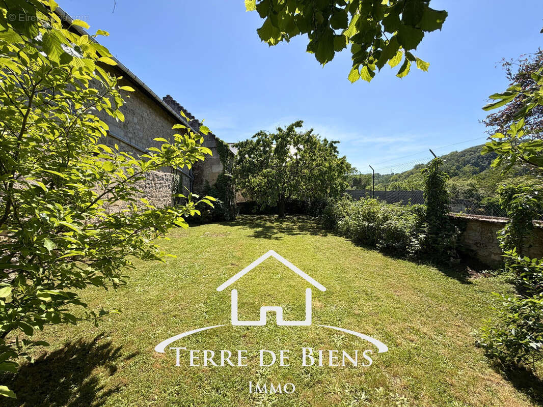 Maison de Caractère avec dépendances et jardin - photo 10