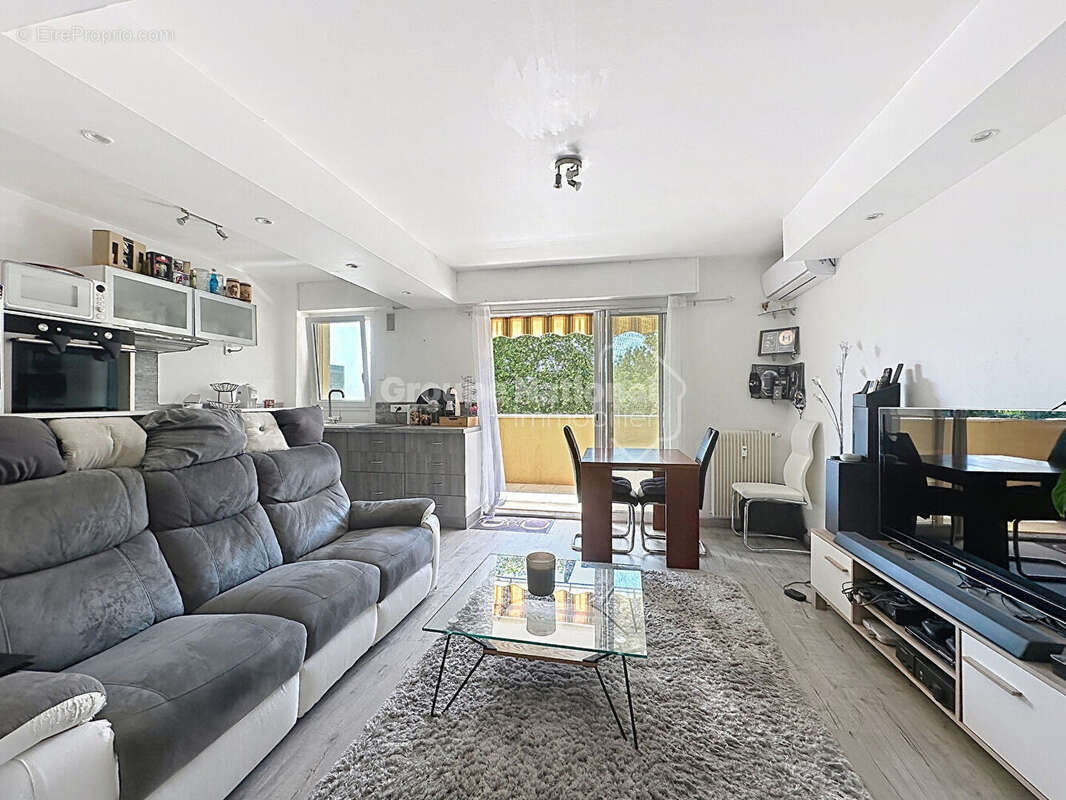 Appartement à PEYMEINADE