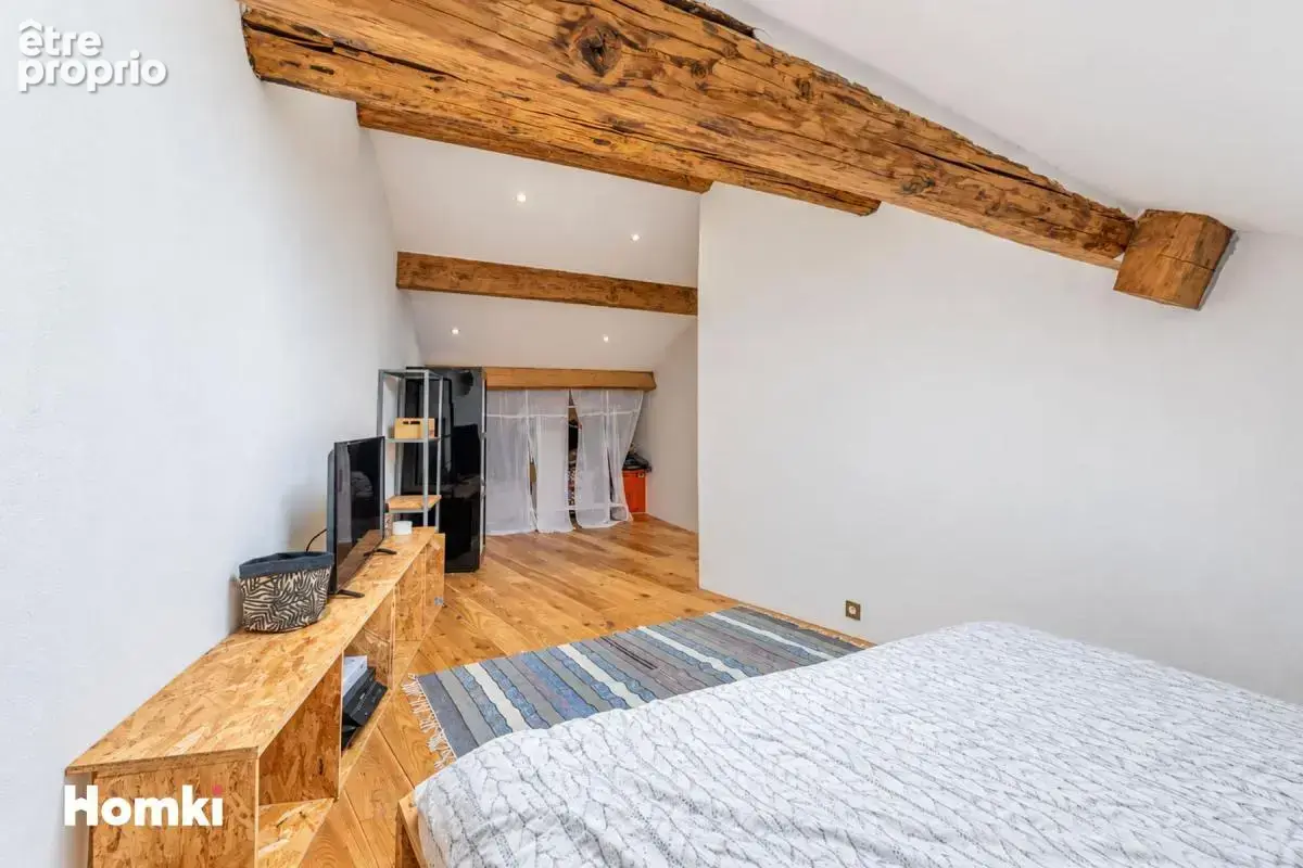 Appartement T3 de 84,94 m² à Bagnols-sur-Cèze 30200, Avenue Général de Gaulle - photo 9