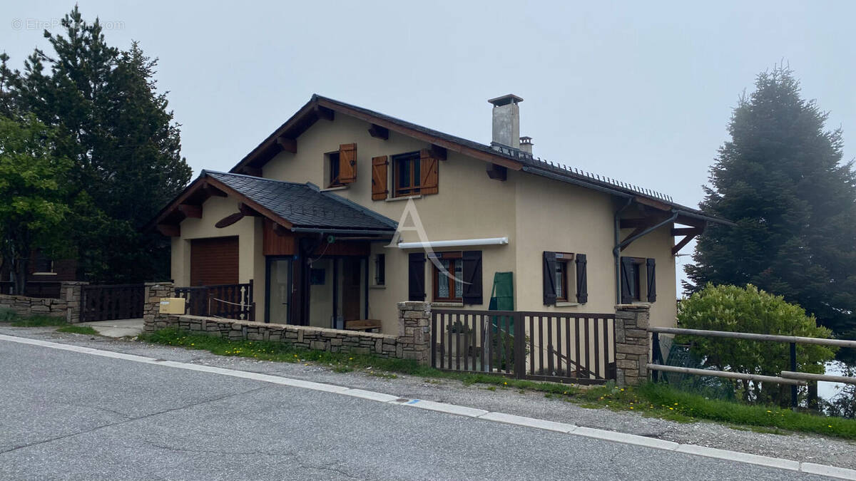 Maison à LES ANGLES