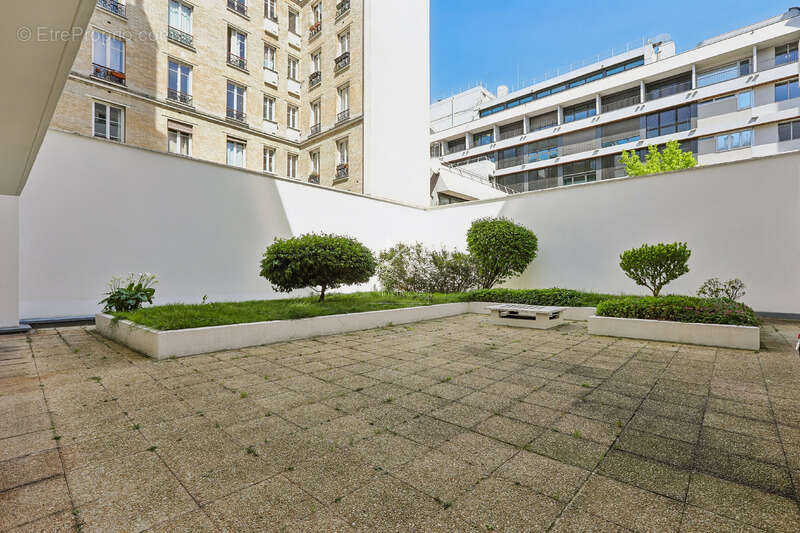 Appartement à PARIS-19E