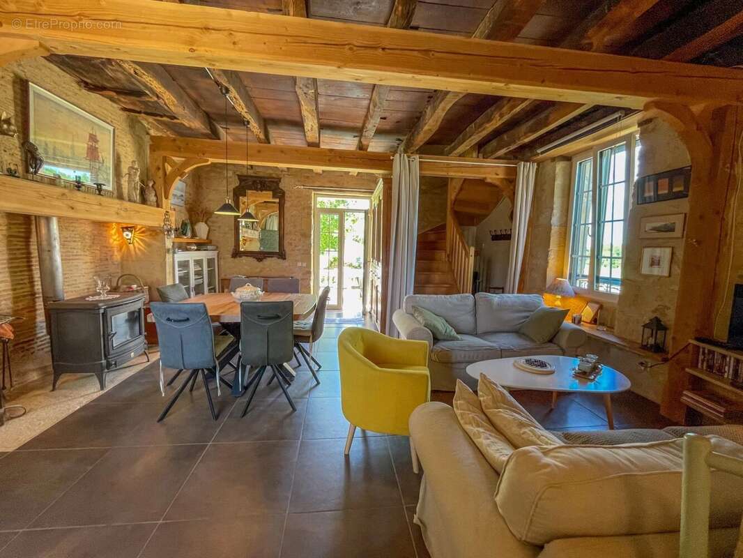 Maison à EXCIDEUIL