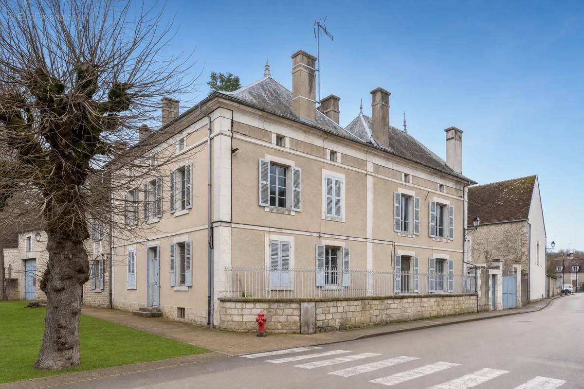Maison à CHARENTENAY