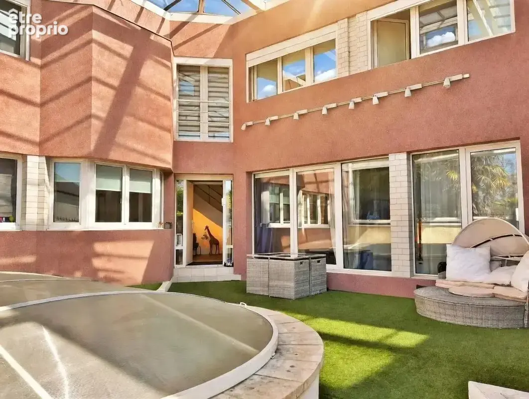 Maison avec Piscine - Limite La Varenne - photo 19
