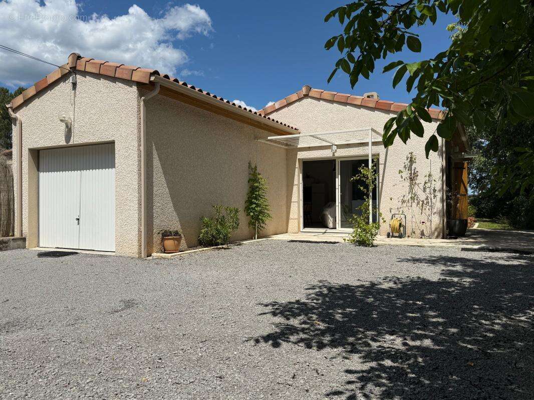 Maison à LABLACHERE
