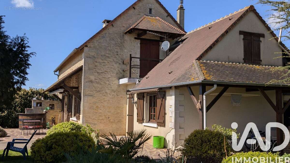 Photo 2 - Maison à COMMERVEIL