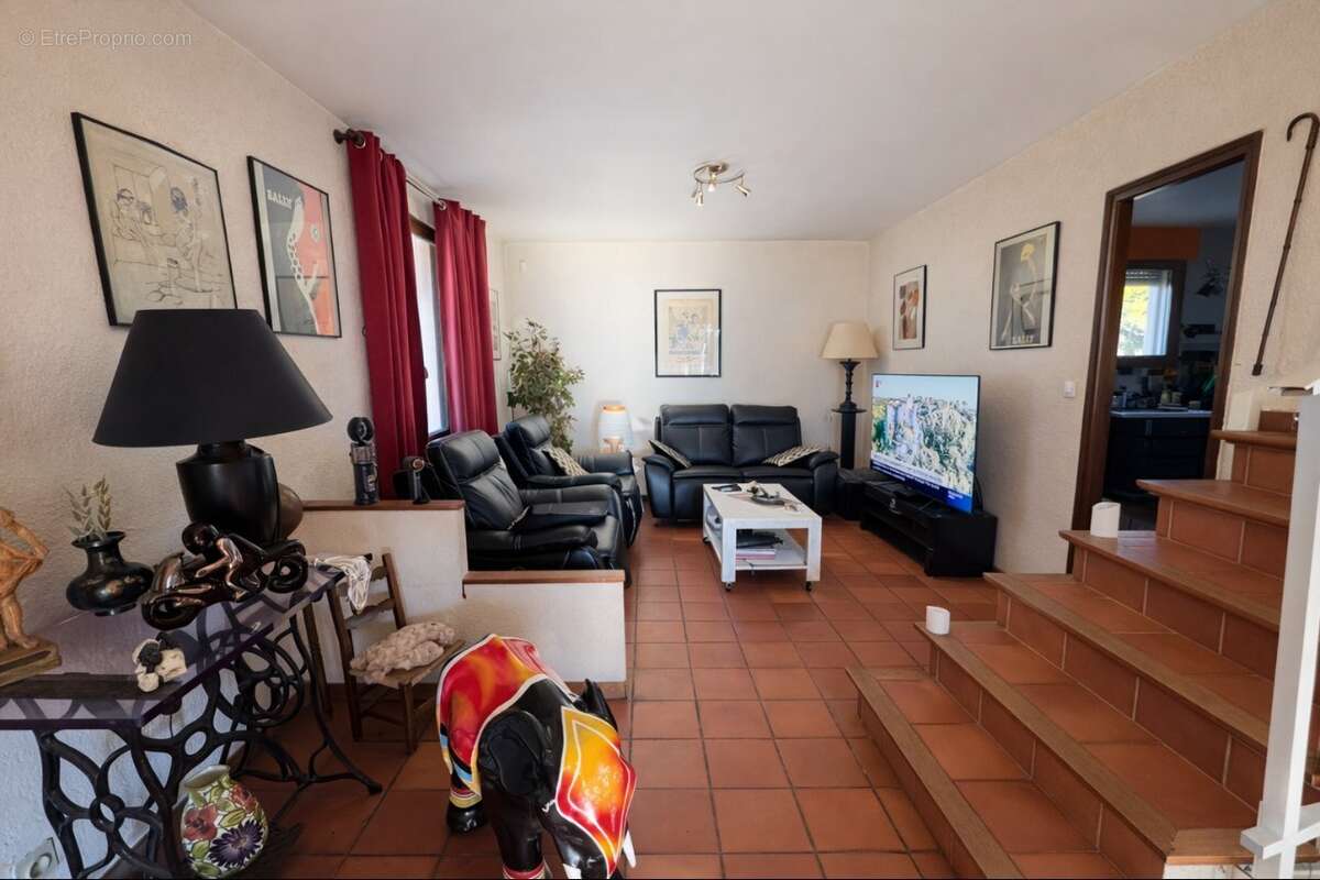 Maison à LES ANGLES