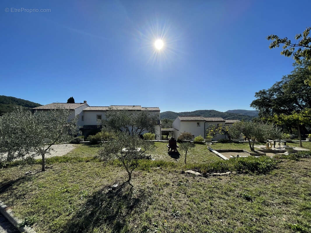 Maison à LA GARDE-FREINET