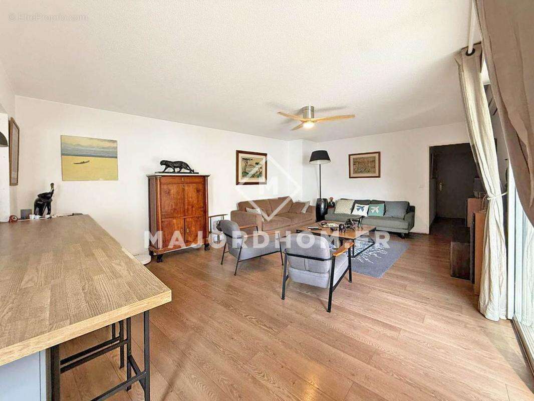 Appartement à MARSEILLE-8E