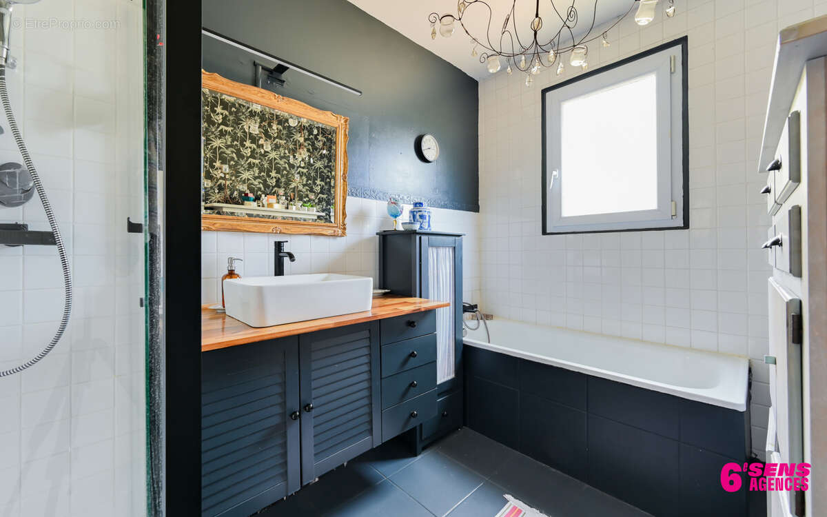 Maison à FRANCHEVILLE