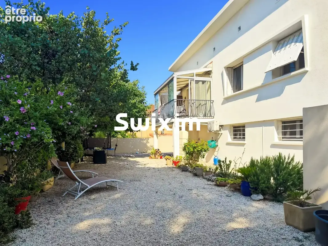 Maison de 160 m² en centre-ville, double garage, dépendance, jardin - photo 10
