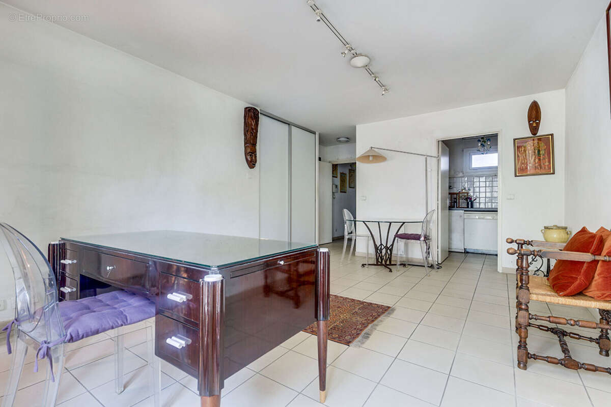 Appartement à PARIS-20E