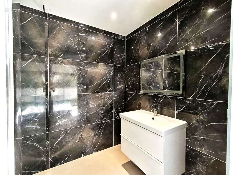 Maison à BRUGUIERES