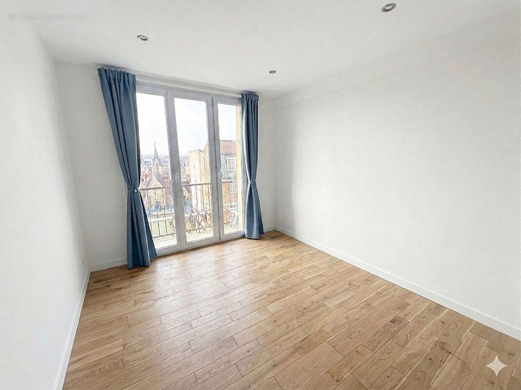 Appartement à PARIS-20E