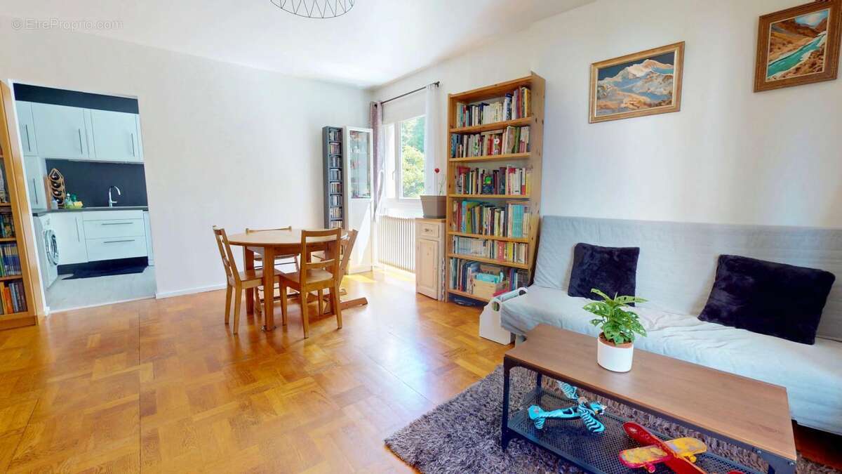 Appartement à LYON-5E