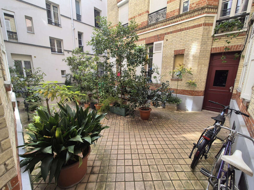Appartement à PARIS-18E