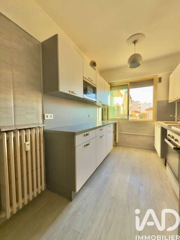 Photo 2 - Appartement à SAINT-LAURENT-DU-VAR