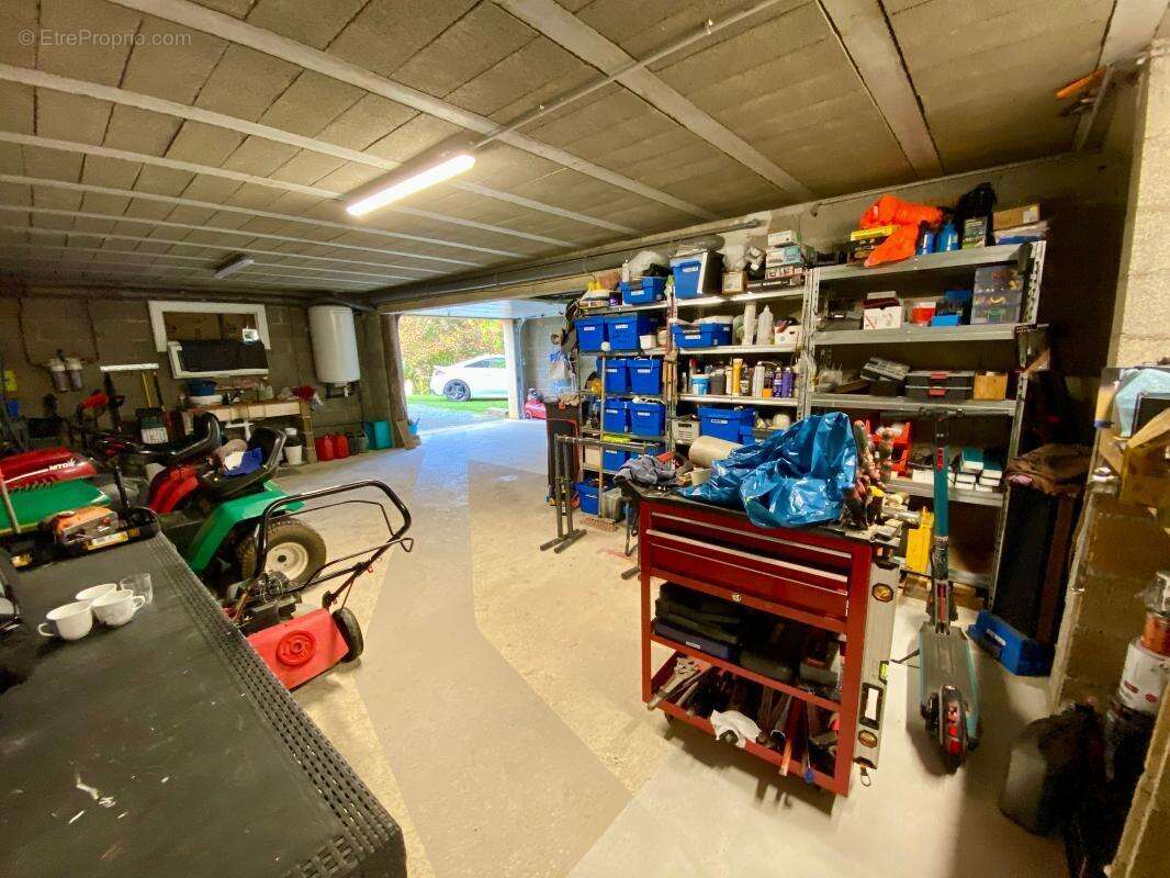 Maison à SAINT-AVIT-DE-VIALARD