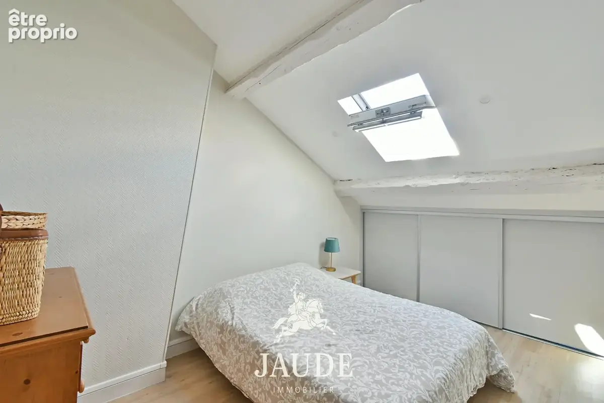 Duplex entièrement rénové en DERNIER ÉTAGE de 164m2 au sol, rue Bonnabaud à Clermont-Ferrand - photo 8