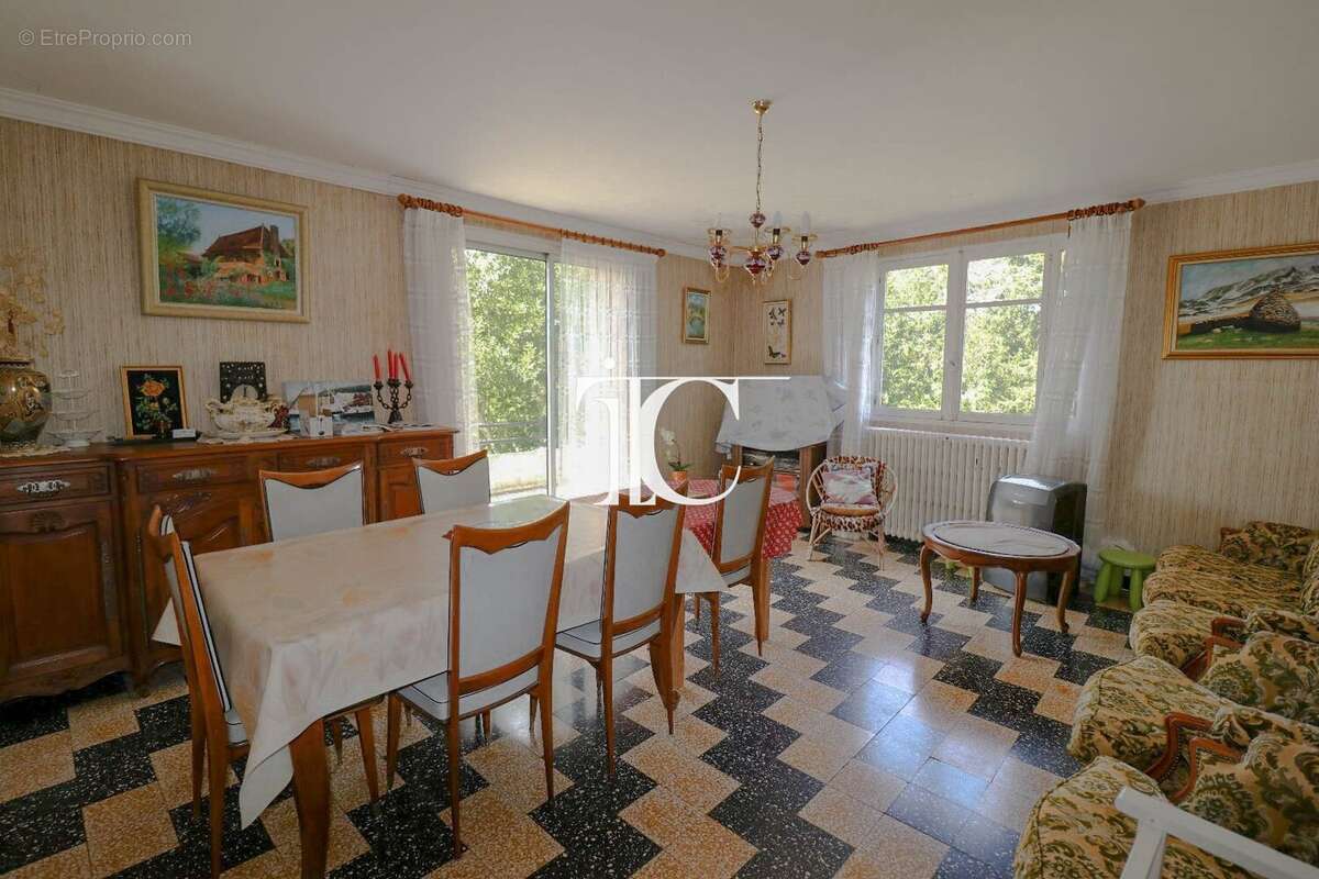 Maison à SAINT-AMBROIX