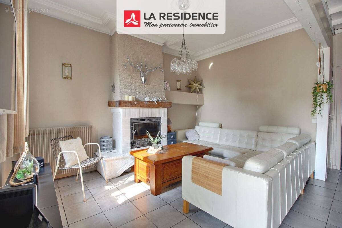 Maison à SAINT-ETIENNE-DU-ROUVRAY