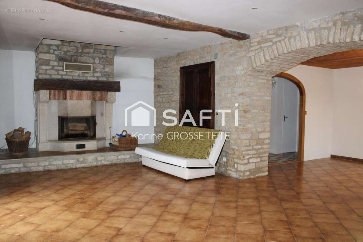 Photo 4 - Maison à BIERRY-LES-BELLES-FONTAINES