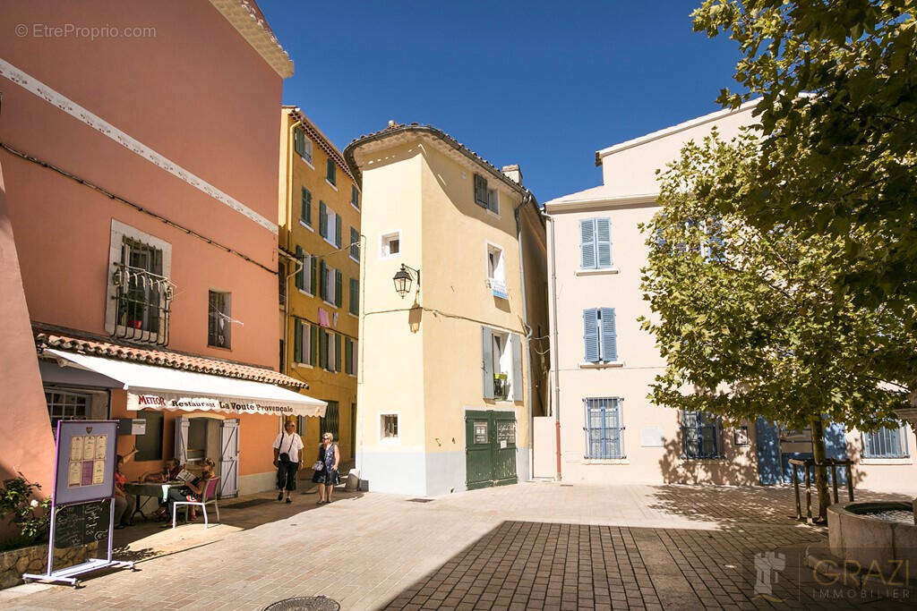 Appartement à OLLIOULES