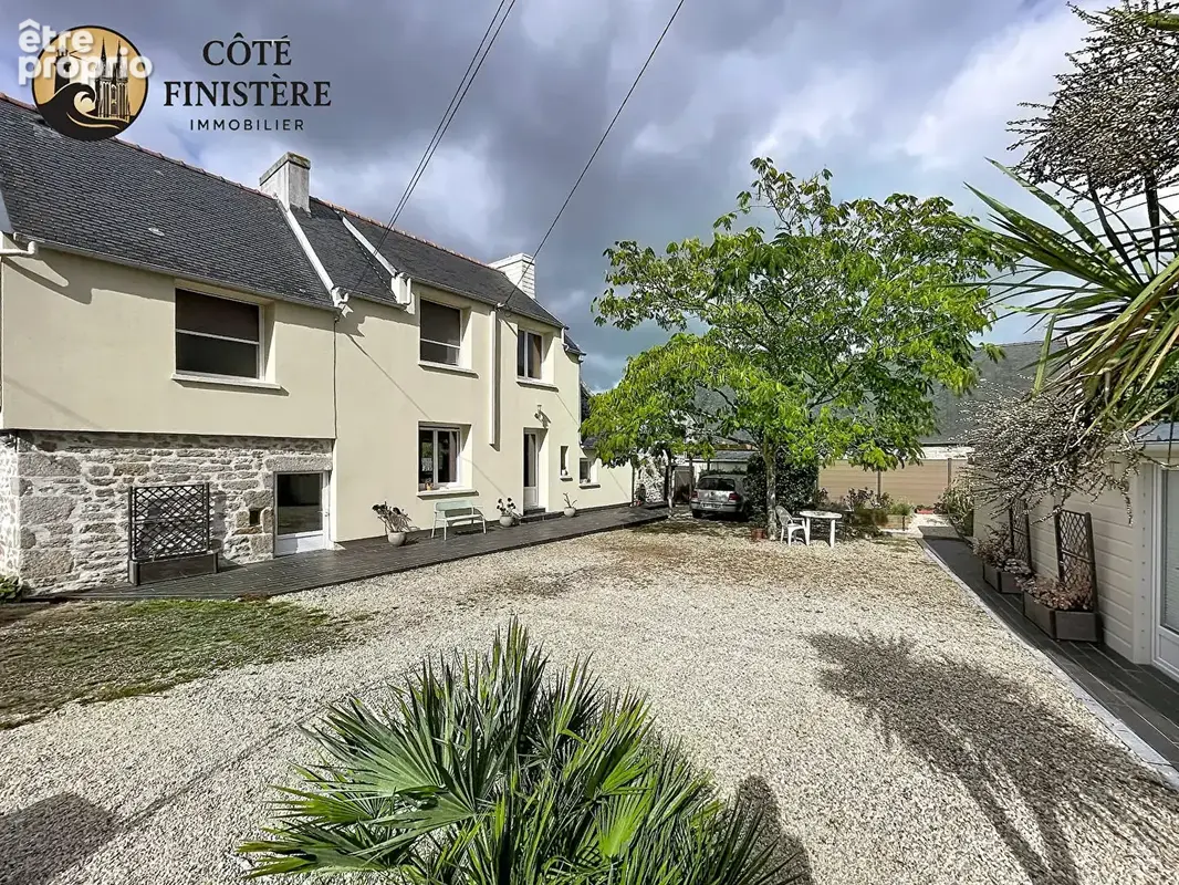 En exclusivité ! Maison de charme avec studio à 800 m de la plage des Sables Blancs ! - photo 1