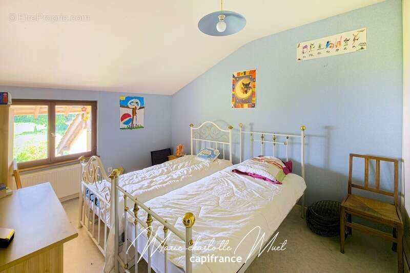 Maison à PONT-DE-VAUX