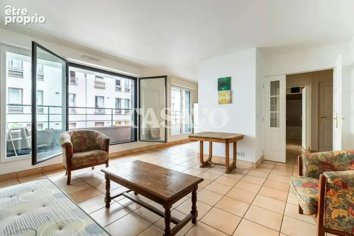 Appartement à PARIS-18E