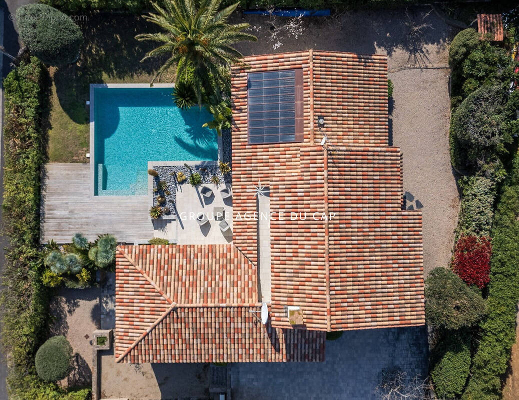 Maison à LES ISSAMBRES