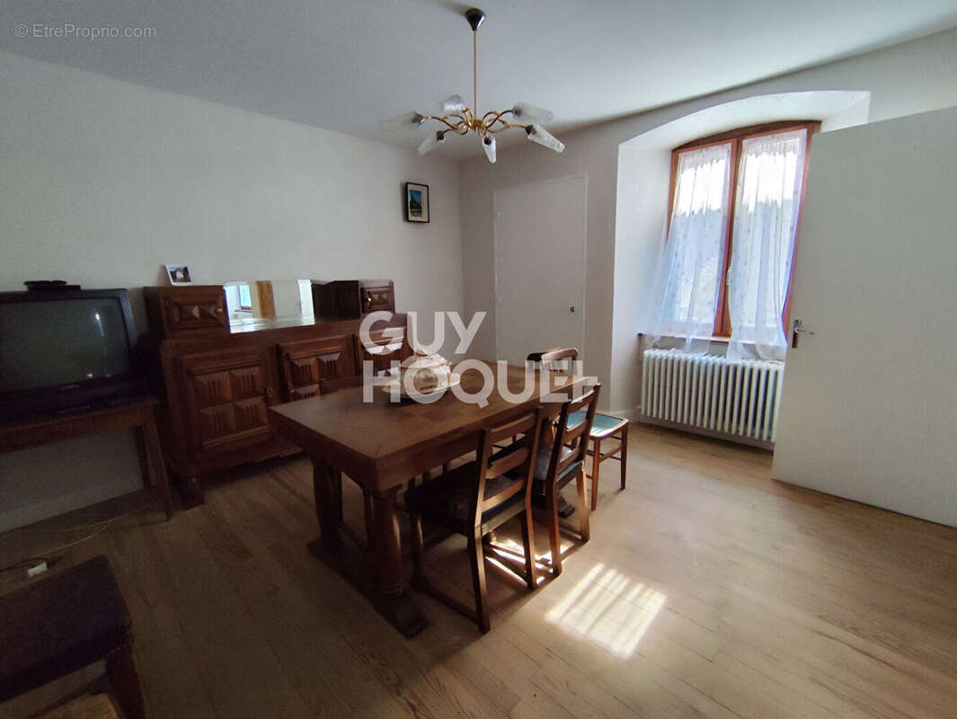 Maison à NOIRETABLE