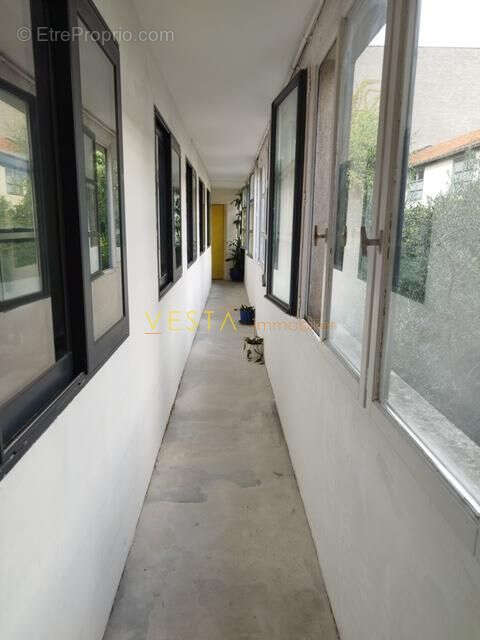 Commerce à MONTREUIL