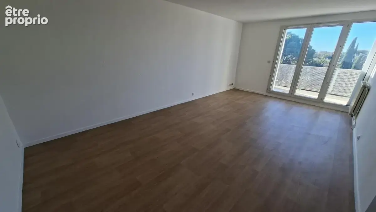 T2 avec un balcon ensoleillé - photo 3
