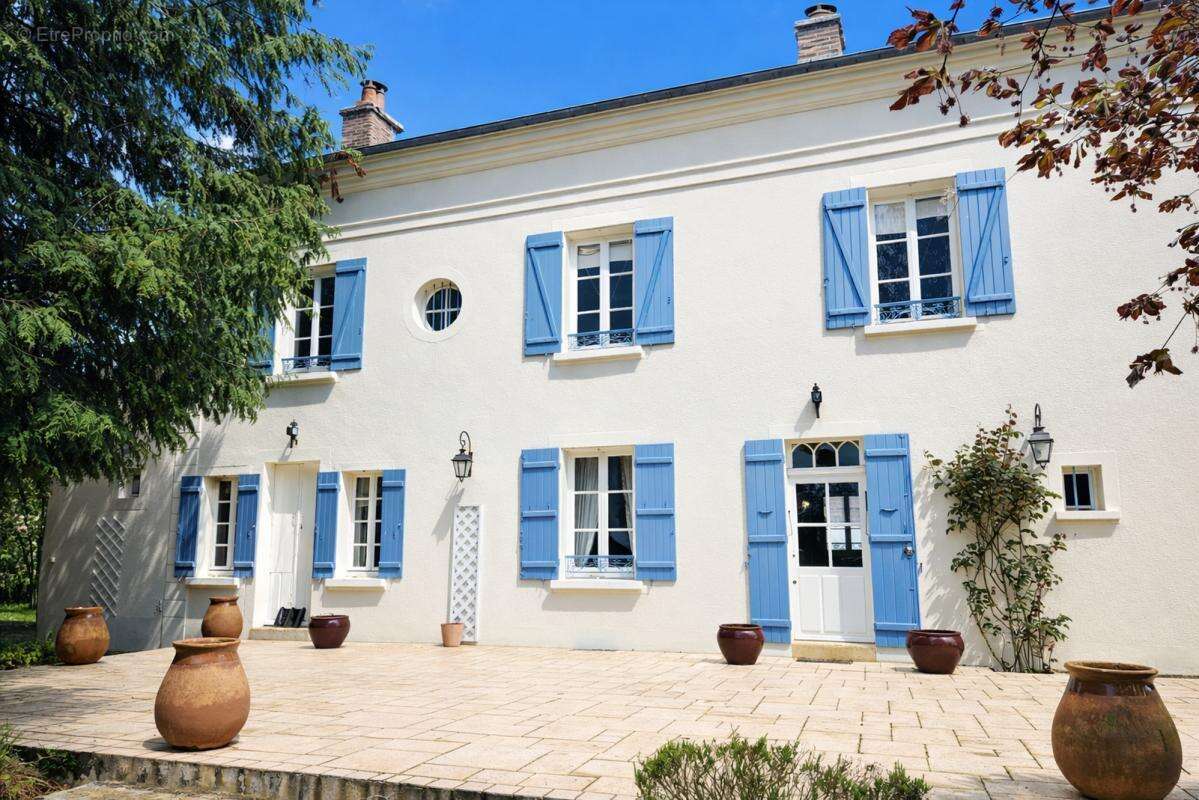 Maison à COULOMMIERS