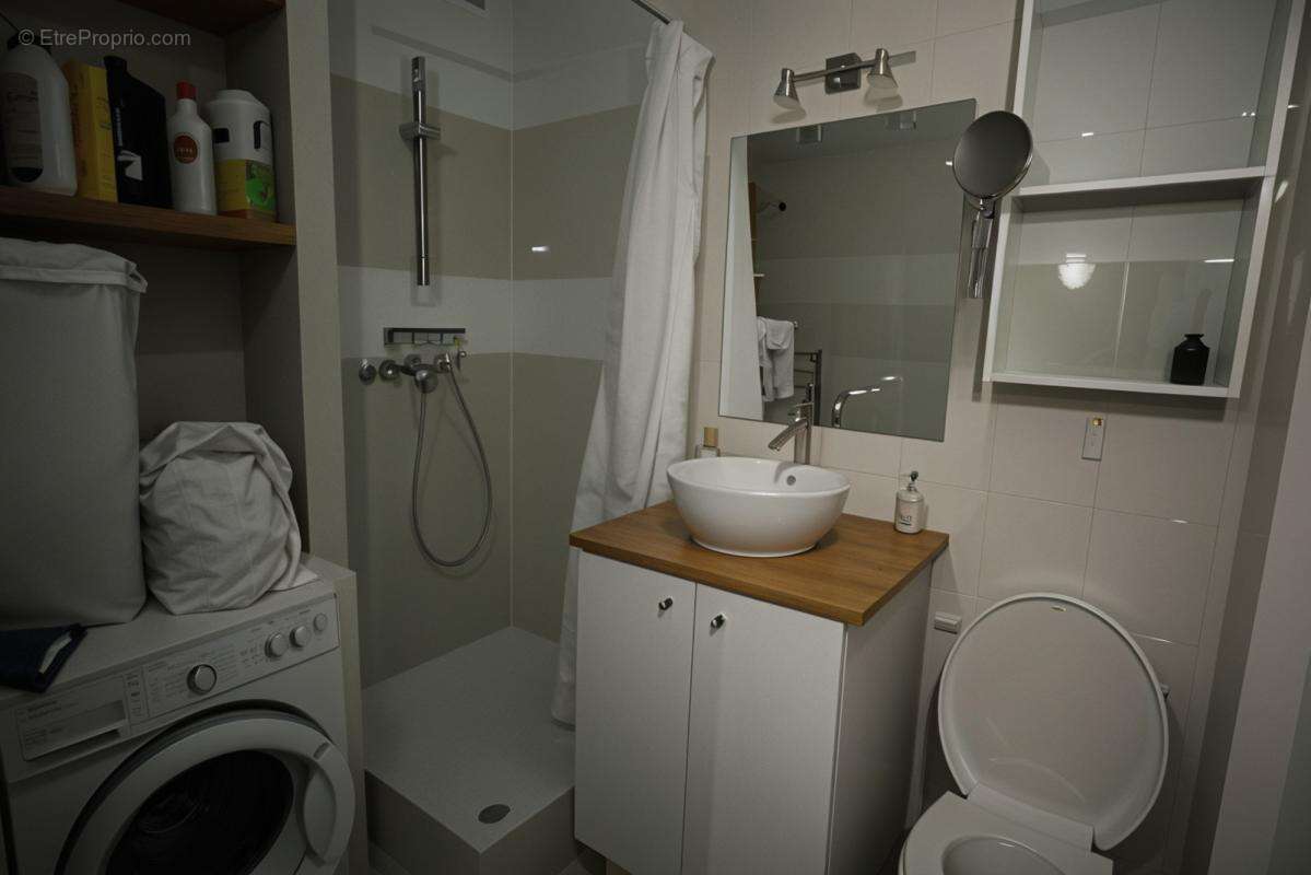 Appartement à PARIS-20E