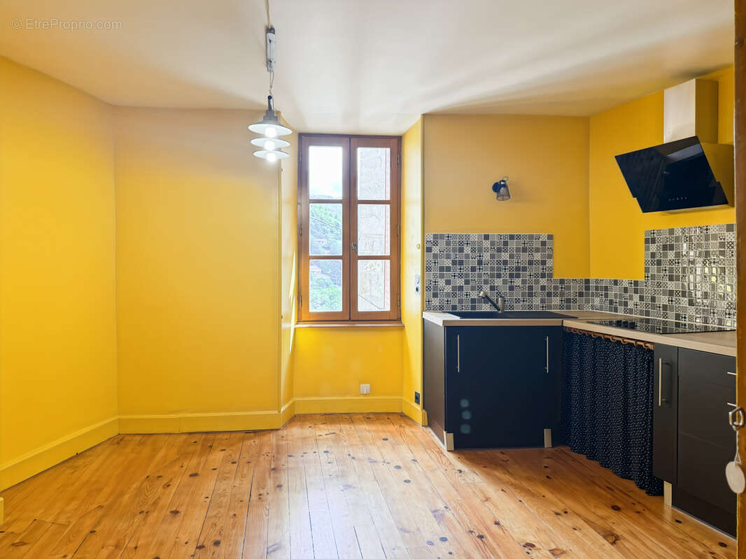 Maison à ANTRAIGUES-SUR-VOLANE